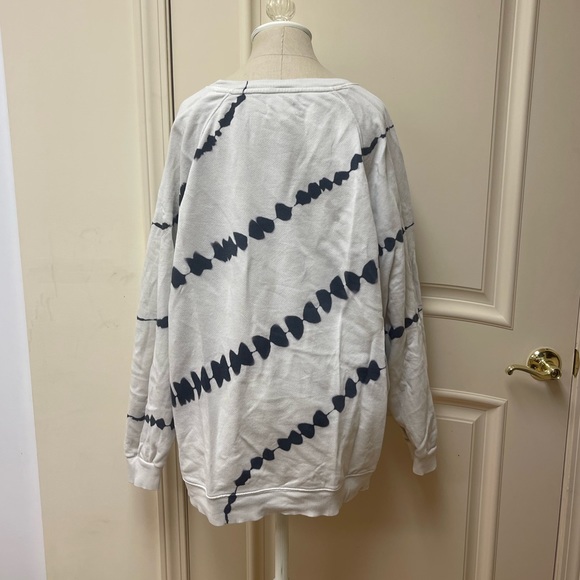 Lou and Grey Crewneck Sweatshirt - Picture 3 of 5